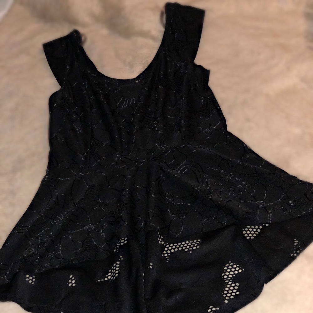 Sleeveless shirt